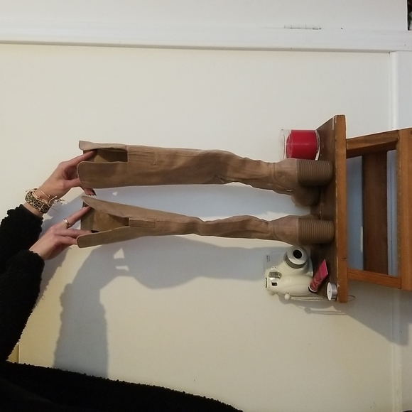 Boots - Picture 2 of 5